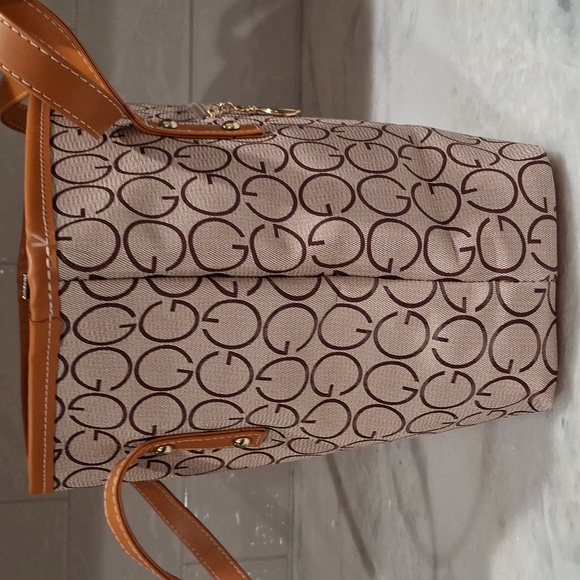 Tote - Picture 3 of 15